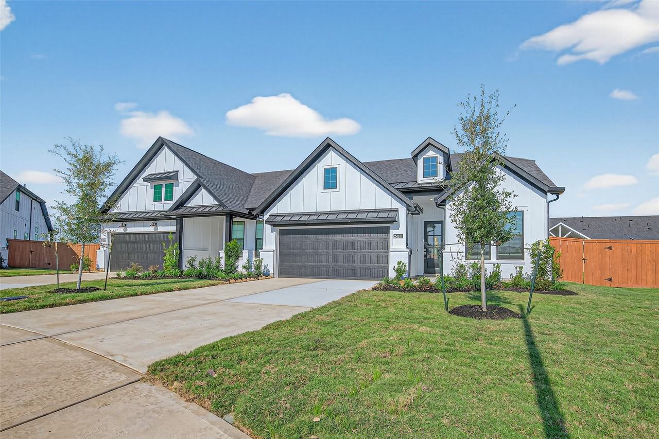 24110 Blooming Daisy Cir #24110