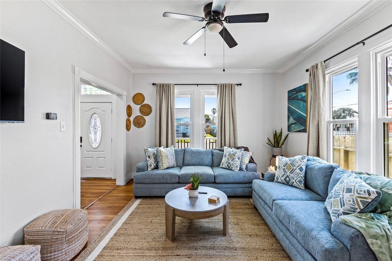 3624 Avenue S 1/2 #3624 - Photo 2 of 27