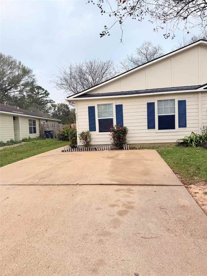 320 Willowick St #320 - Photo 4 of 30