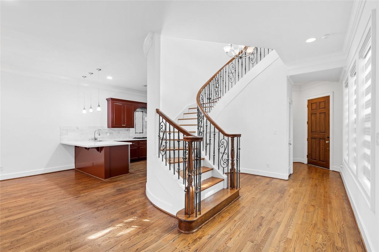 3006 Mcculloch Cir #3006 - Photo 6 of 29