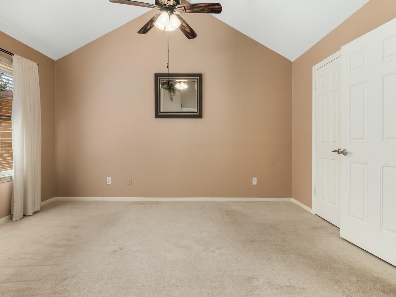 4318 Pinewood Park Dr #4318 - Photo 7 of 27