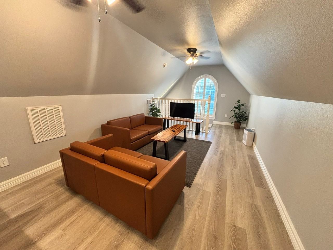 427 Rice Ave #427 - Photo 4 of 10