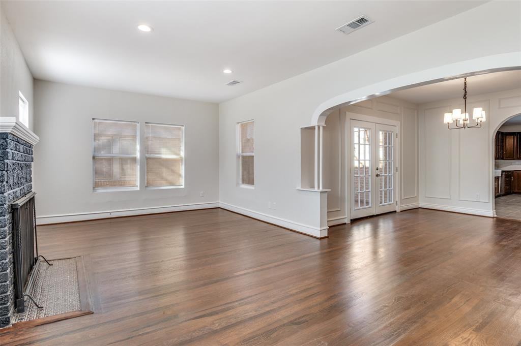 1631 Homewood Pl #1631 - Photo 2 of 16