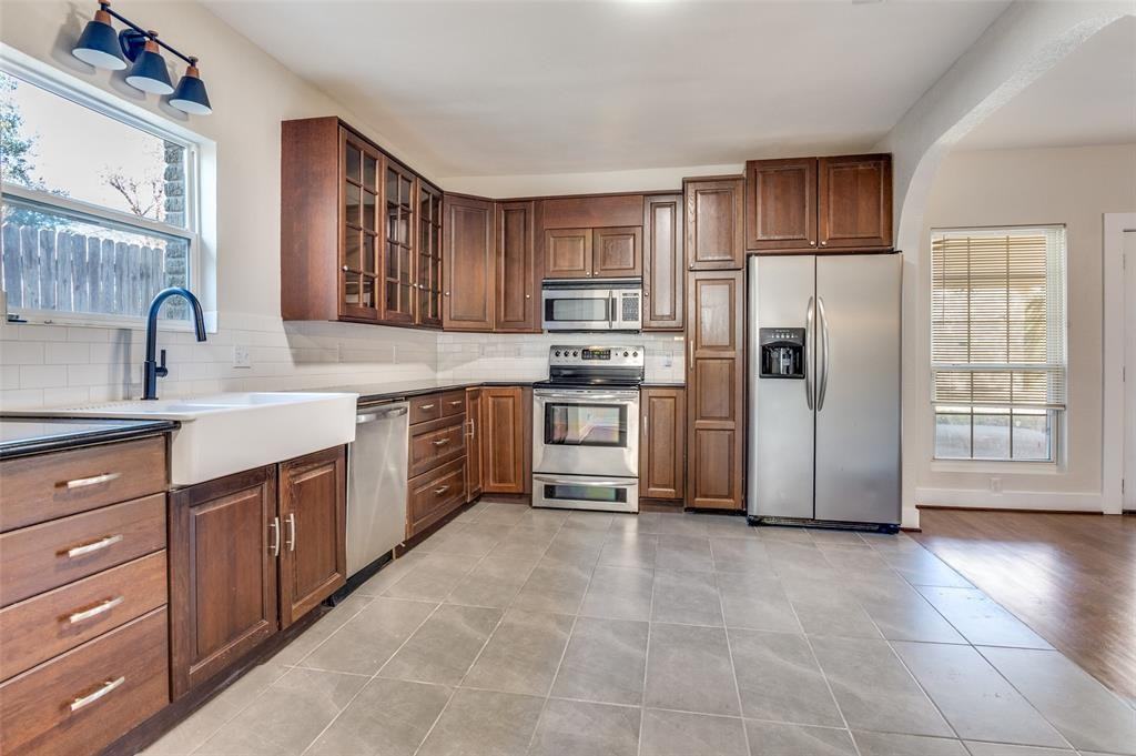 1631 Homewood Pl #1631 - Photo 4 of 16