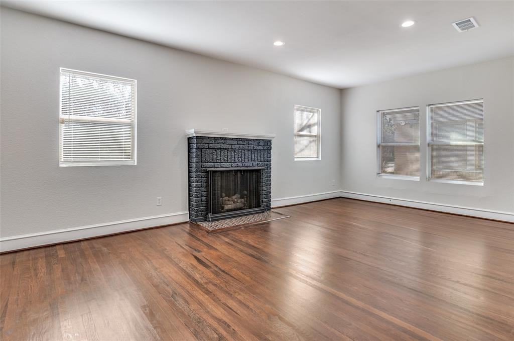 1631 Homewood Pl #1631 - Photo 5 of 16