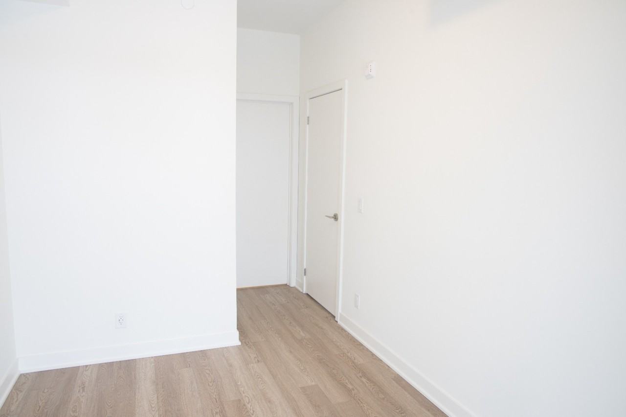 51 Clarington Blvd - Photo 4 of 12