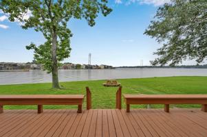 featured image of 124 April Point Dr N #124