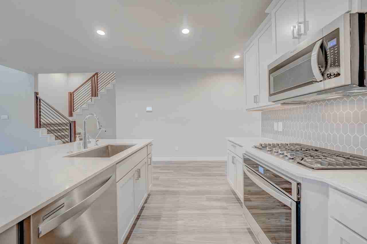 14257 Lake Lodge Dr #14257 - Photo 6 of 24