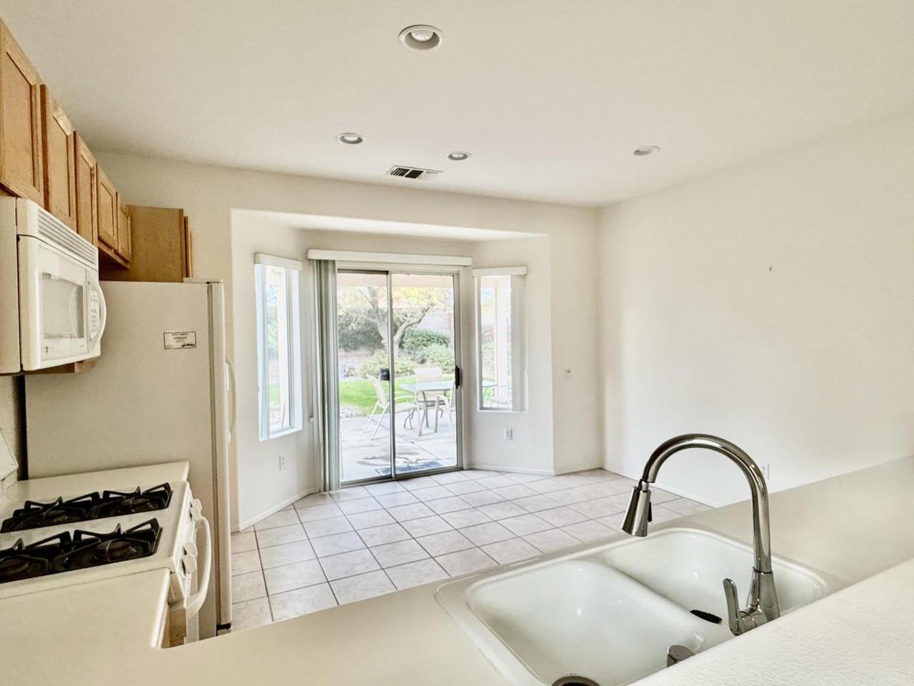 78686 Hampshire Ave #78686 - Photo 2 of 22