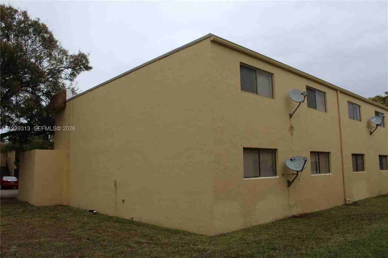 1245 S Flagler Ave #1245-304 - Photo 2 of 16