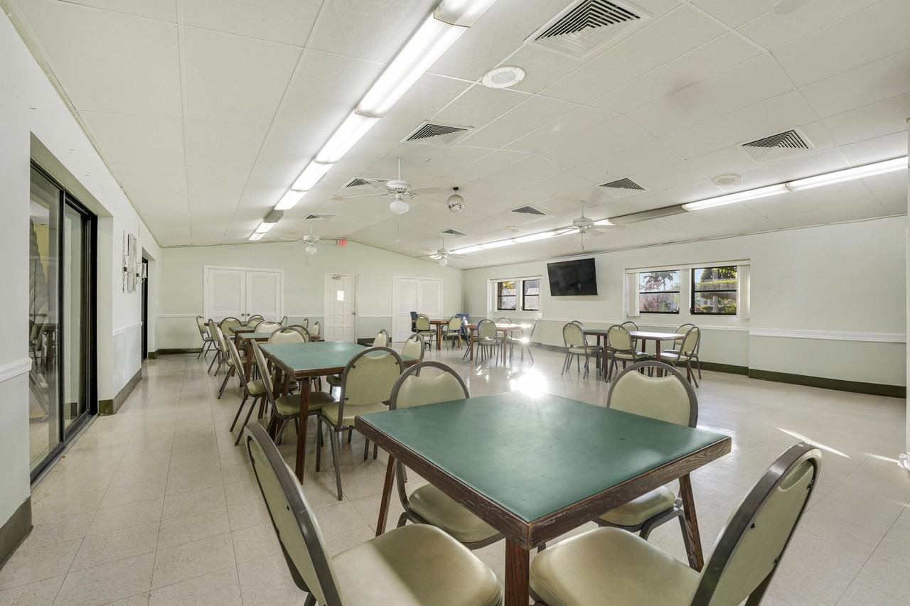 821 Sky Pine Way #821D2 - Photo 7 of 24