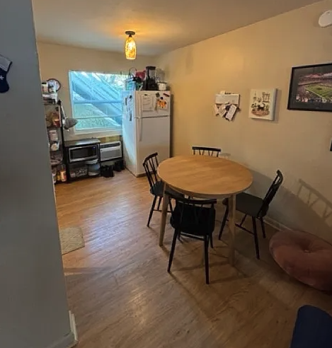 902 SW 7th Ave2 #902-2 - Photo 4 of 9