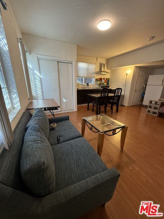 805 E 21st St #805-1 - Photo 3 of 8