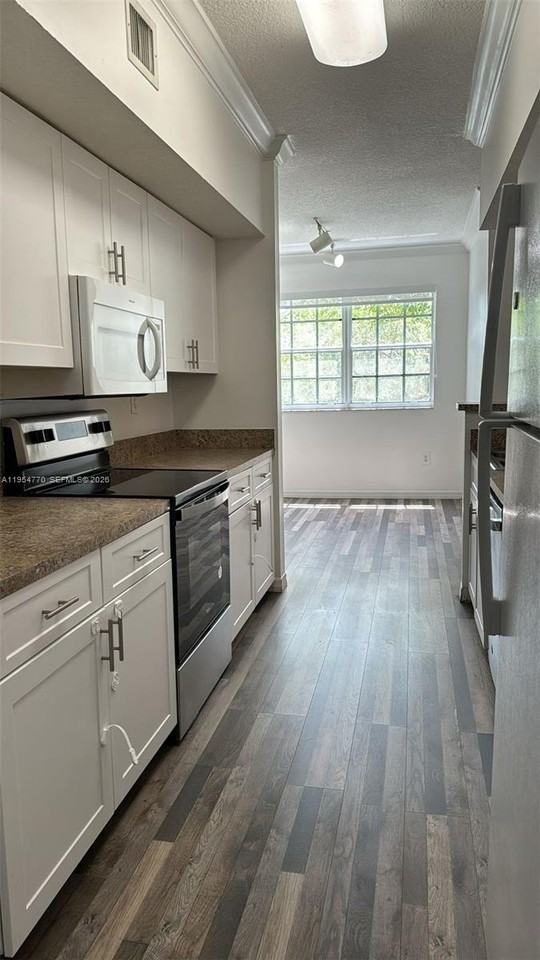 160 Sw 117th Ter #160-6202 - Photo 2 of 46