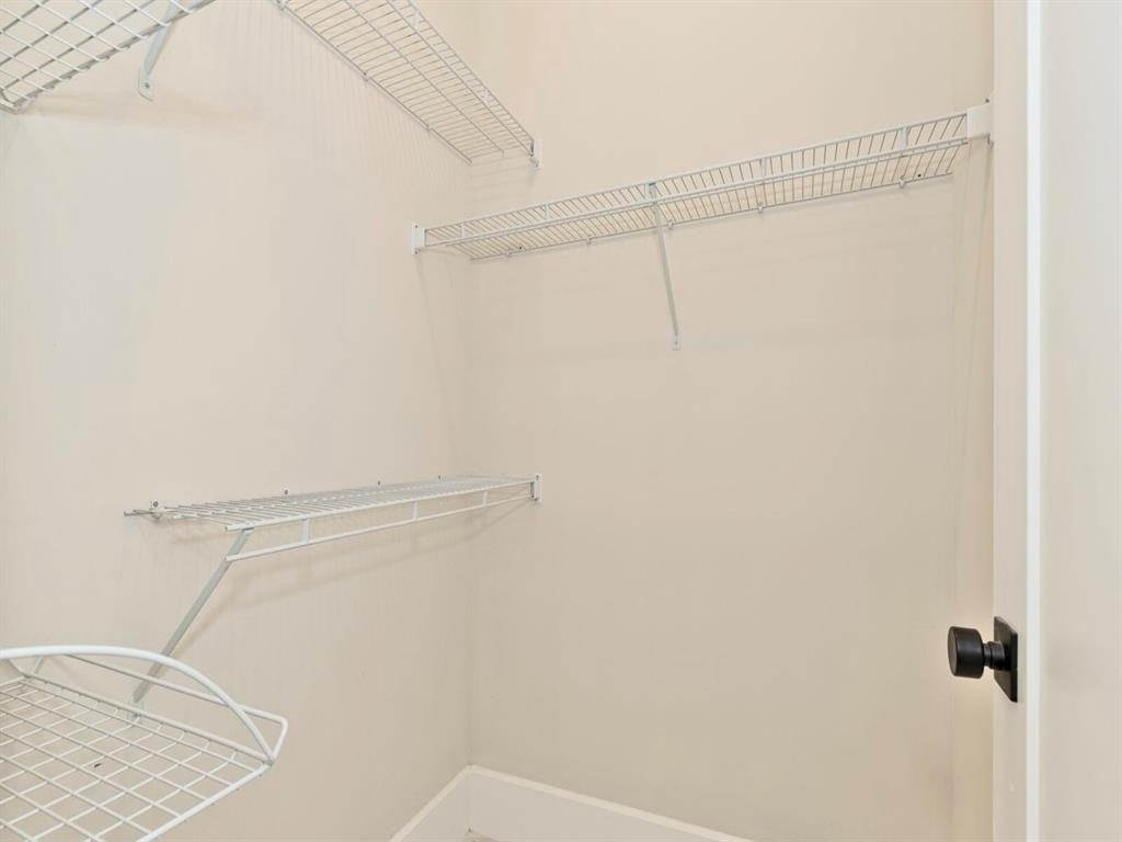 560 Nw 12th St #560 - Photo 3 of 31