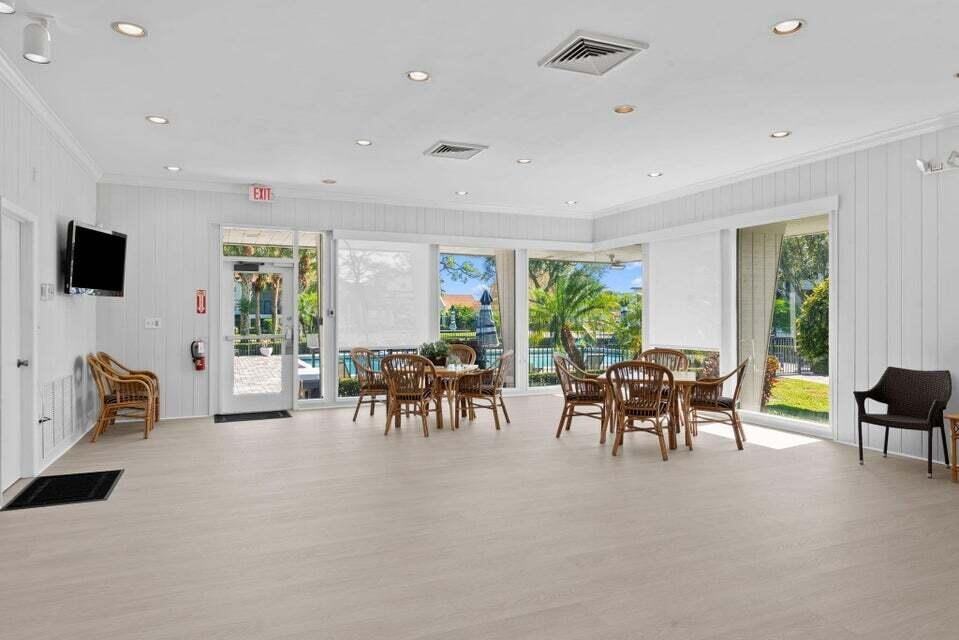 451 Greensward Ln #451201B - Photo 4 of 12