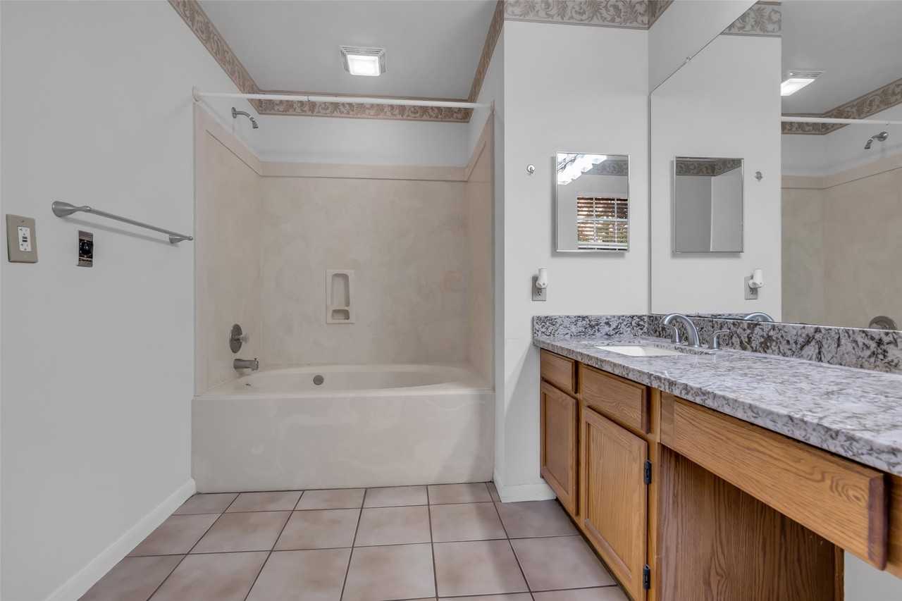 10 Treadwell Ct #10 - Photo 2 of 35