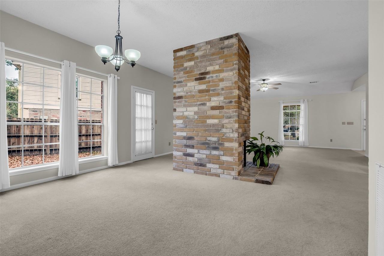 10 Treadwell Ct #10 - Photo 4 of 35