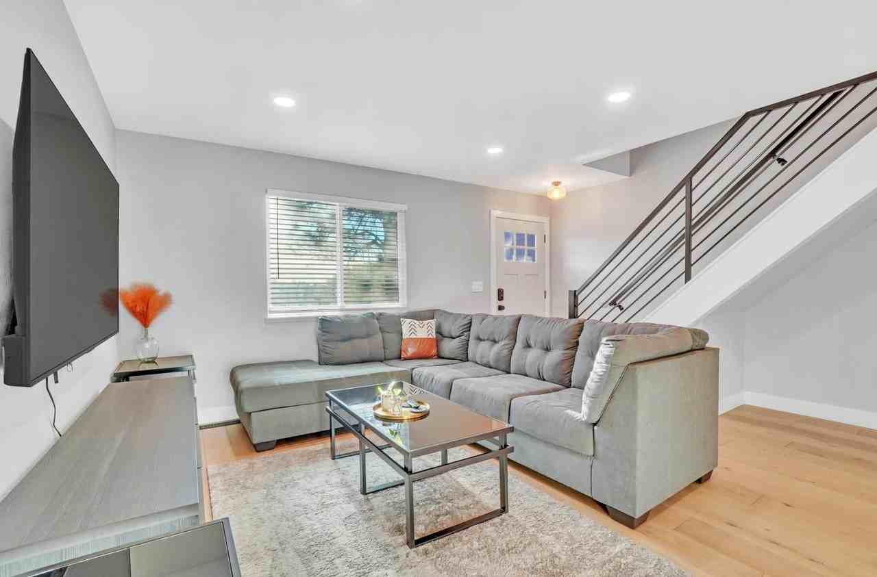 Webster St - Photo 3 of 6