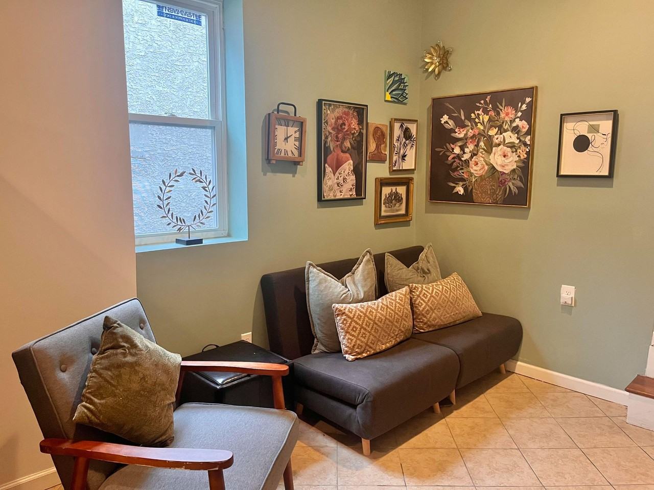 W Diamond St - Photo 2 of 18