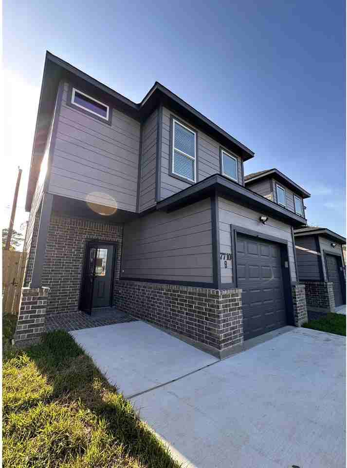 7710 Darnay Dr #7710A - Photo 2 of 33