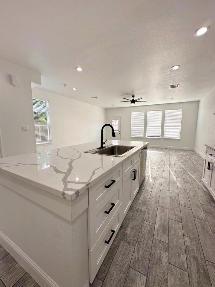 7710 Darnay Dr #7710A - Photo 6 of 33