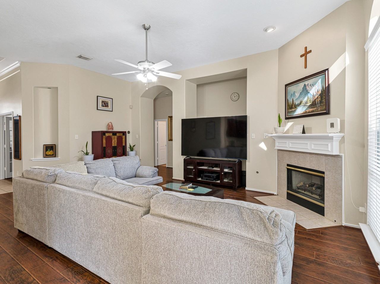 3319 Shadowbark Dr #3319 - Photo 3 of 35