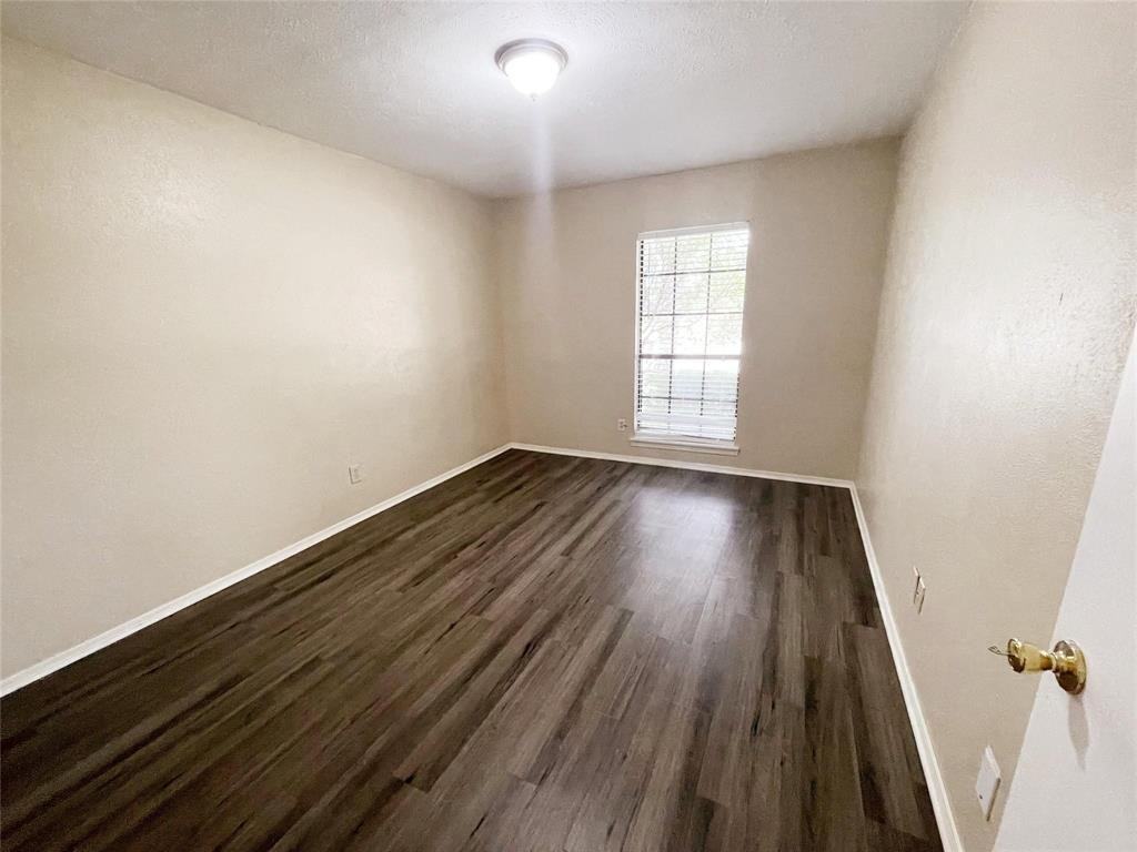 1452 Colmar Dr #1452 - Photo 3 of 22