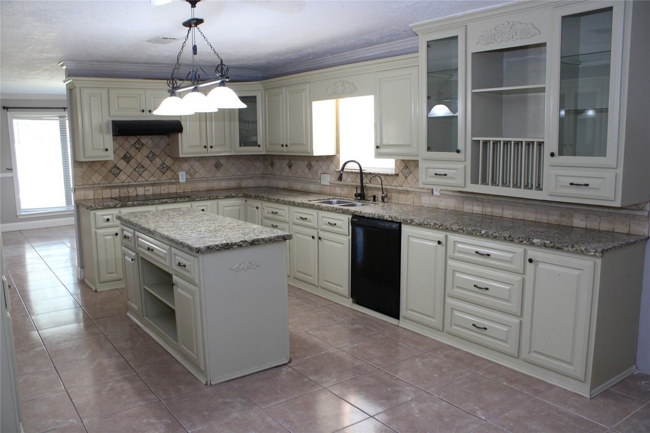 15910 Boatswain Ct #15910 - Photo 4 of 49