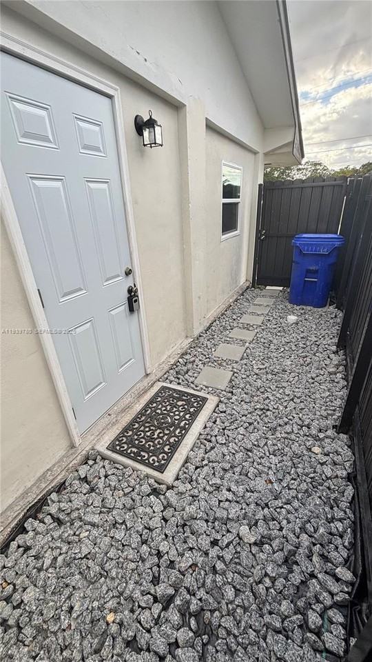 1201 Nw 79th Way #1201 - Photo 4 of 6