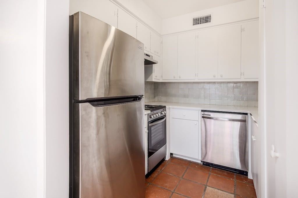 2909 Windsor Rd #2909B - Photo 3 of 14