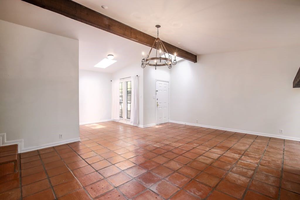 2909 Windsor Rd #2909B - Photo 6 of 14