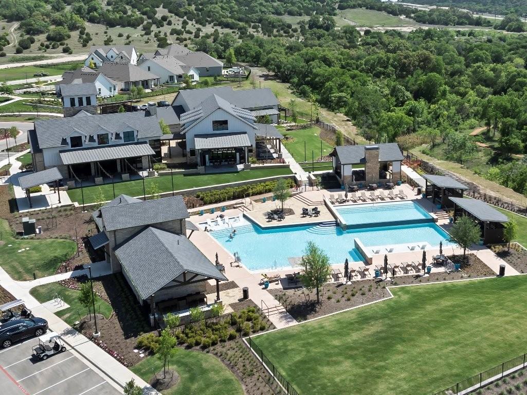 523 Hallwood Dr #523 - Photo 2 of 39