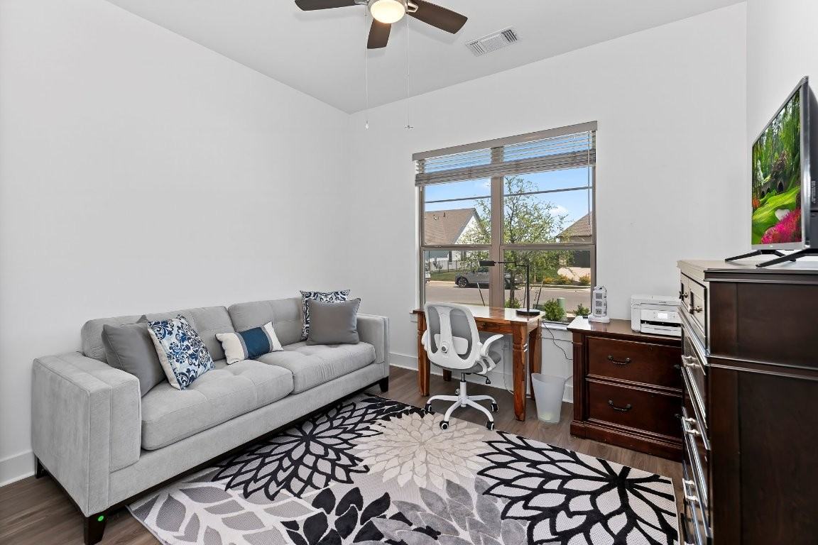 523 Hallwood Dr #523 - Photo 5 of 39