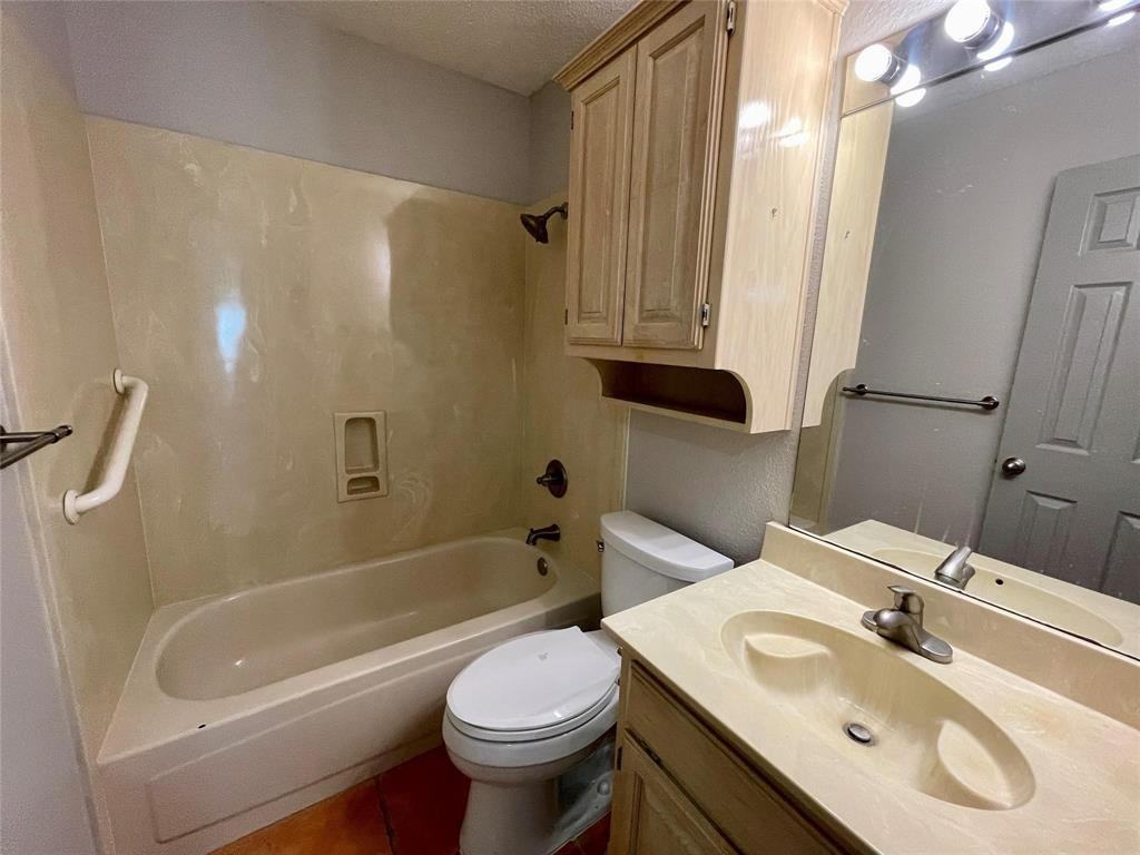 8701 Bellechase Rd #8701 - Photo 3 of 15