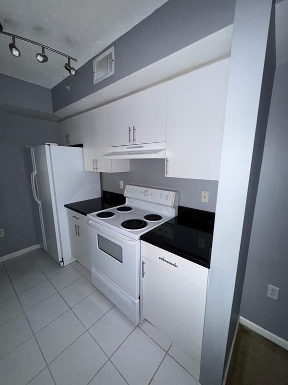 4852 N State Road 7 #4852-204 - Photo 5 of 22