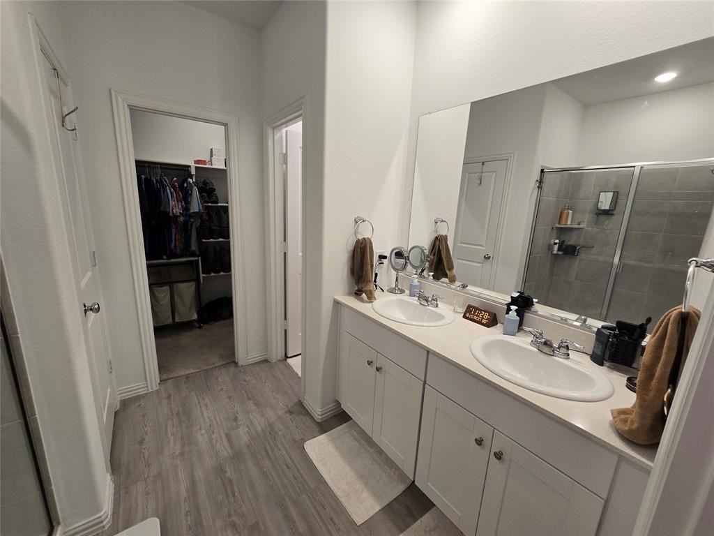 605 Merriam Dr #605 - Photo 3 of 40