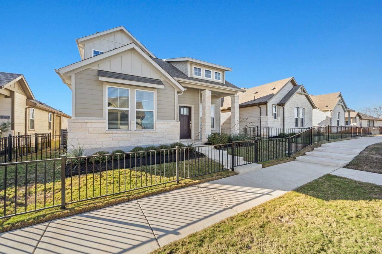 217 Pinnacle Ln #217 - Photo 6 of 33