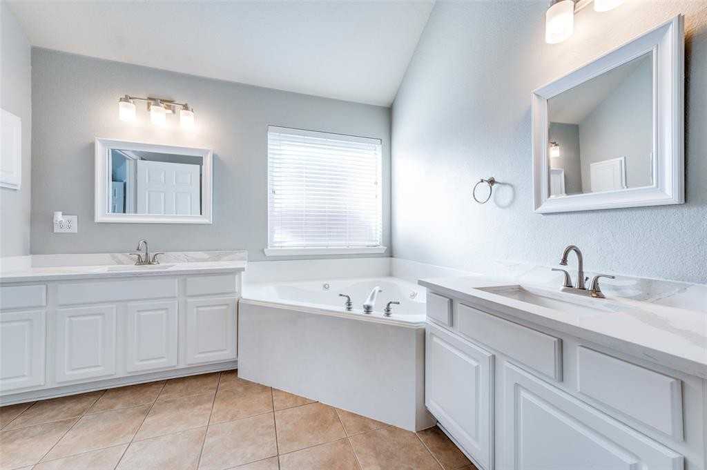 12438 Bruschetta Dr #12438 - Photo 3 of 25