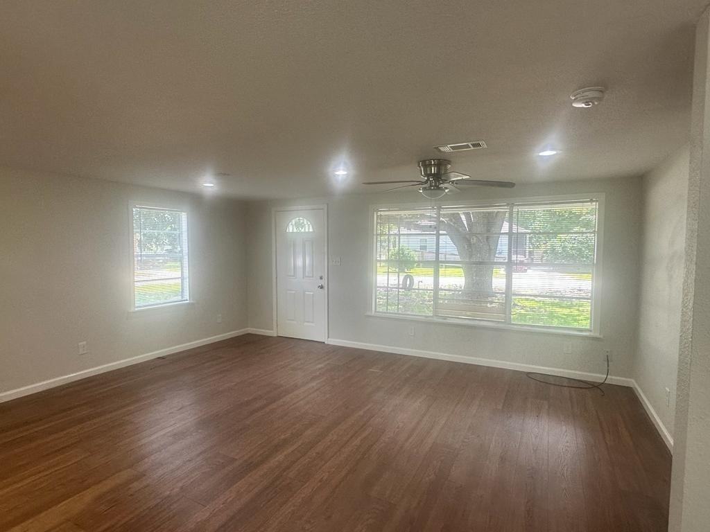 125 Kellum St #125 - Photo 3 of 16