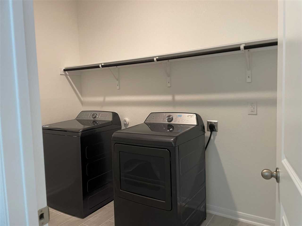 314 Ashby Dr #314 - Photo 4 of 15