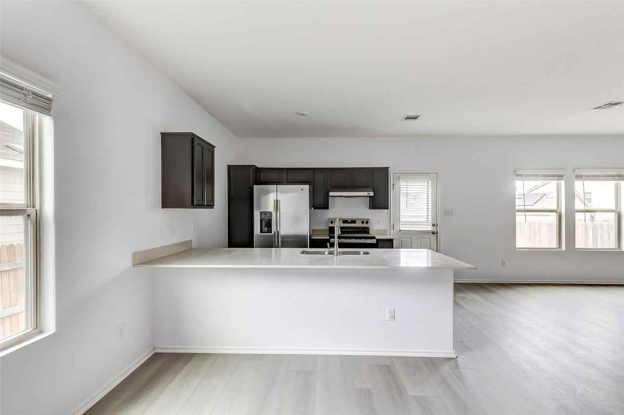 772 Circle Way #772 - Photo 3 of 50