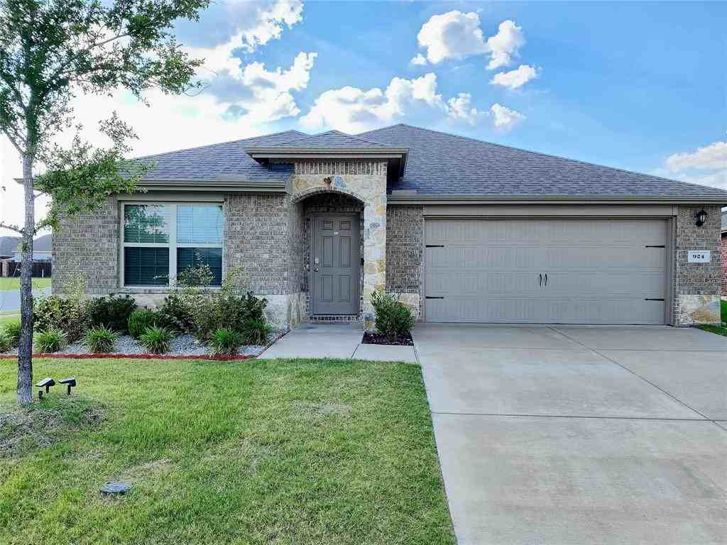 924 Amber St #924 - Photo 5 of 19