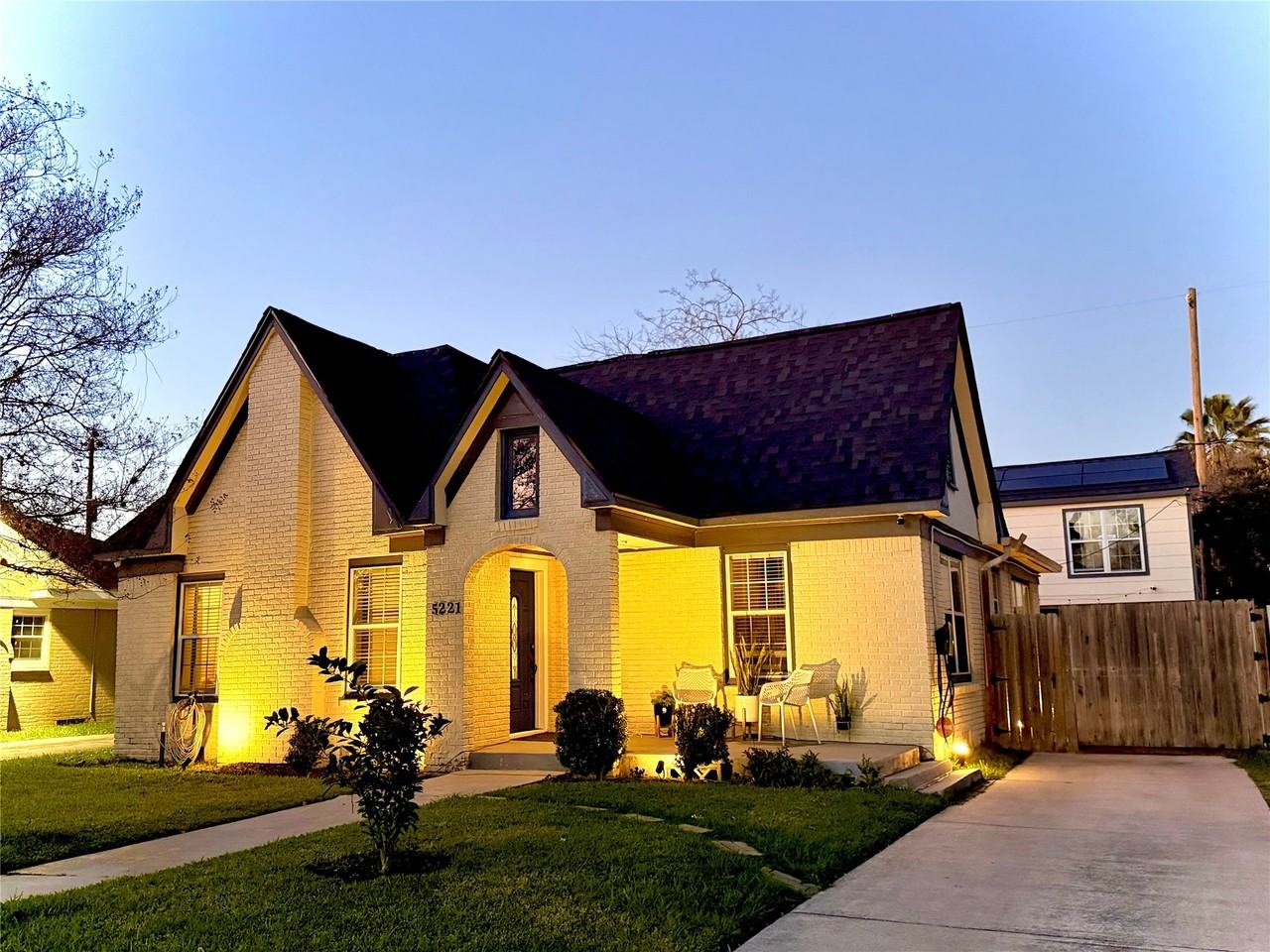 5221 Claremont St #5221 - Photo 4 of 10