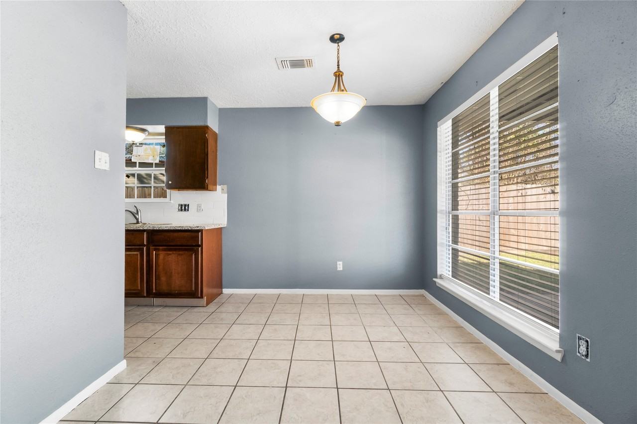 23202 Summergate Dr #23202 - Photo 3 of 16