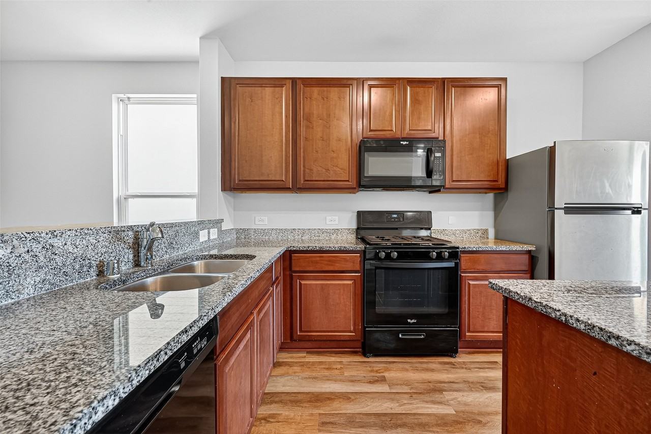 4707 Prairie Chase Dr #4707 - Photo 4 of 41