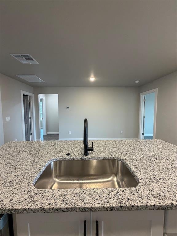 527 Colorado St #527 - Photo 5 of 20