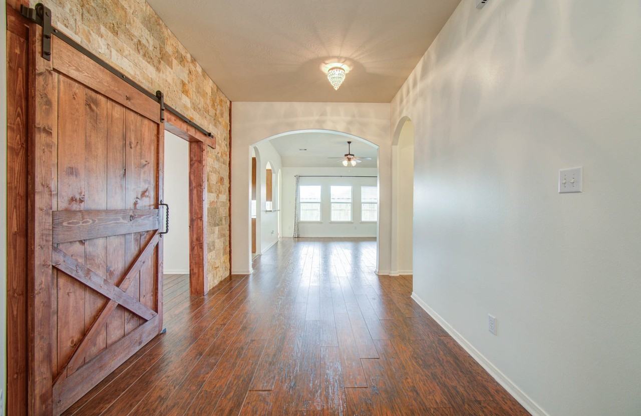 14235 Englewood Park Ln #14235 - Photo 6 of 37