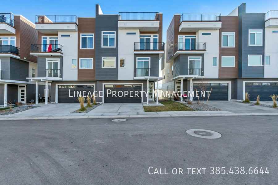 3559 S Lydia Ann Ln - Photo 2 of 20
