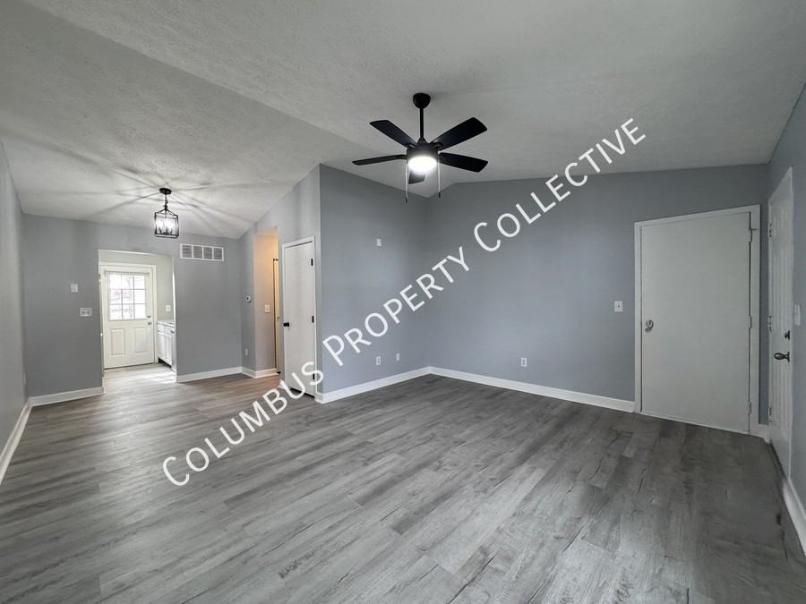 4087 Greenery Dr - Photo 2 of 17